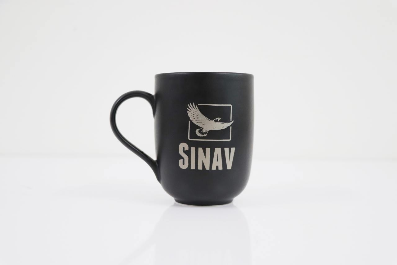 SİYAH PORSELEN KUPA